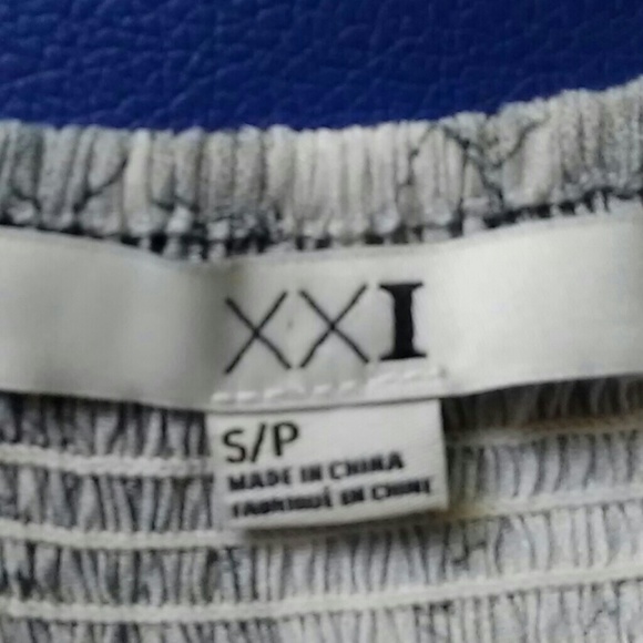 XXl s/p adjustable strap layered ruffles top - Picture 5 of 8